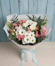 Букет цветов из:  Розы, Лизиантусы и Хризантемы в Кобралово