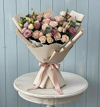 Букет цветов из:  Розы и Лизиантусы в Кобралово