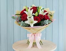 Букет цветов из:  Лилии и Розы в Кобралово