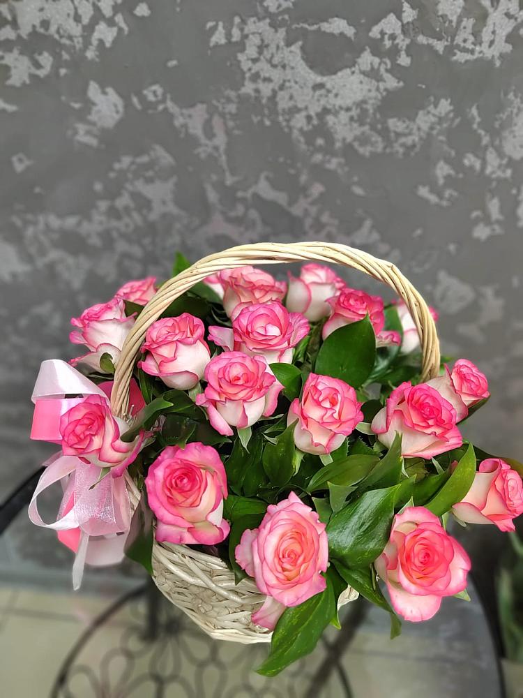Цветочная композиция из Розы в корзине в Кобралово