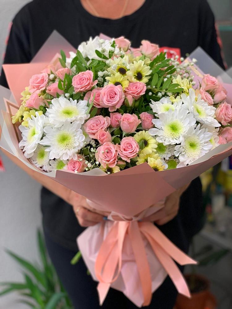 Букет цветов из: Розы и Хризантемы в Кобралово