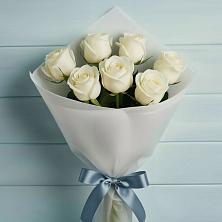 Букет 7 Белых роз Эдлесс Лав в Кобралово