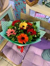 Букет цветов из:  Герберы, Хризантемы и Альстромерии #REPLACE_PRED# Кобралово