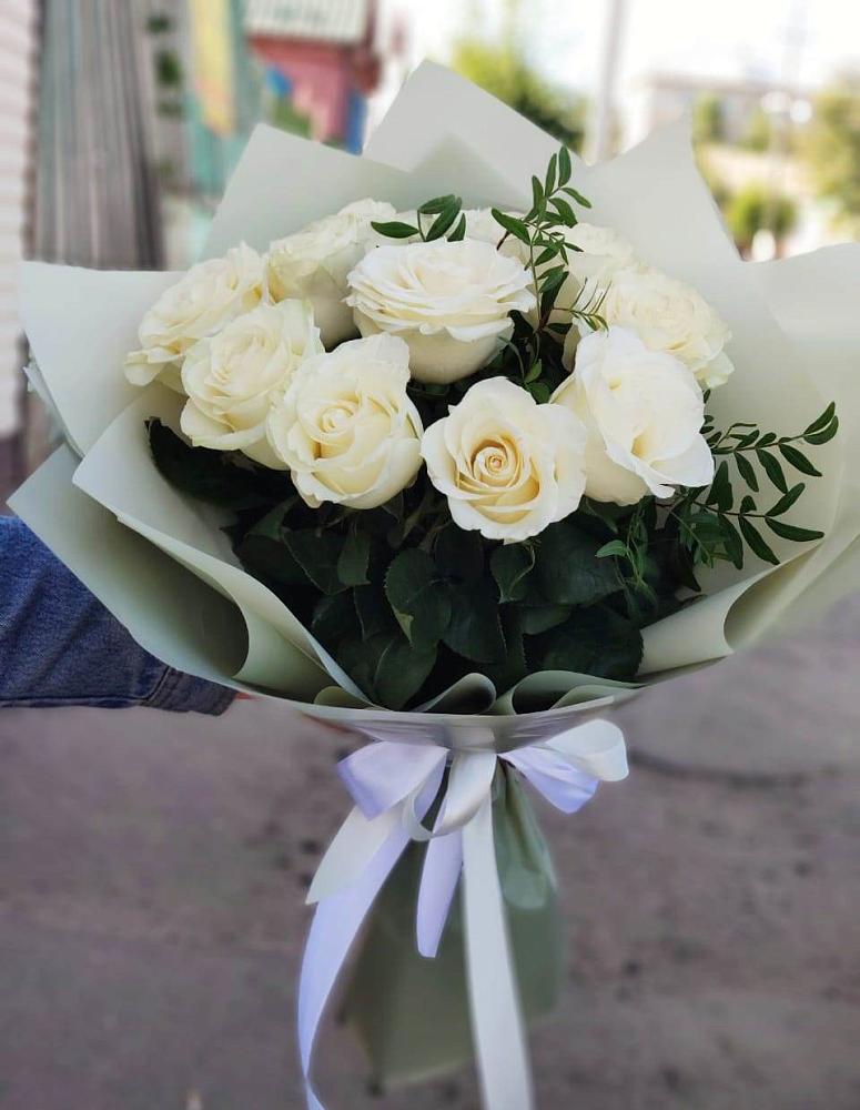 Букет Белые розы Проуд в Кобралово