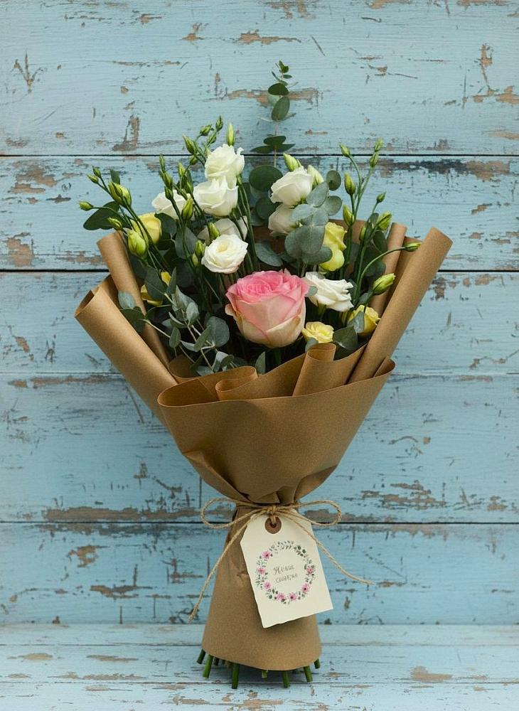 Букет цветов из: Розы и Лизиантусы в Кобралово