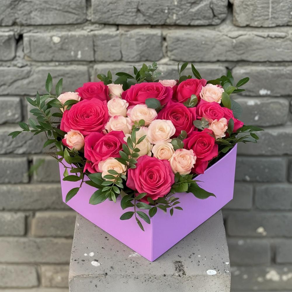 Цветочная композиция из Розы в коробке в Кобралово