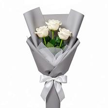 Букет 3 белые розы в Кобралово