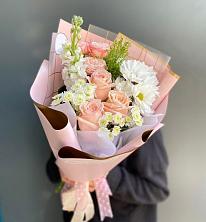 Букет цветов из:  Хризантемы и Розы в Кобралово