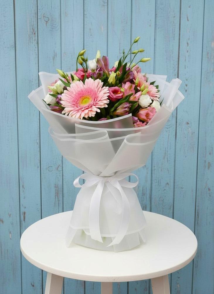 Букет цветов из: Герберы, Альстромерии и Лизиантусы в Кобралово