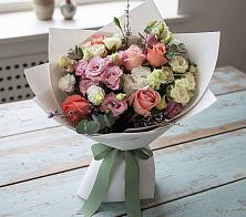 Букет цветов из:  Розы, Лизиантусы и Гвоздики в Кобралово