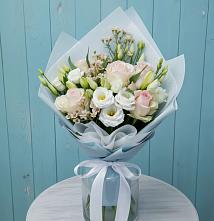 Букет цветов из:  Розы и Лизиантусы в Кобралово
