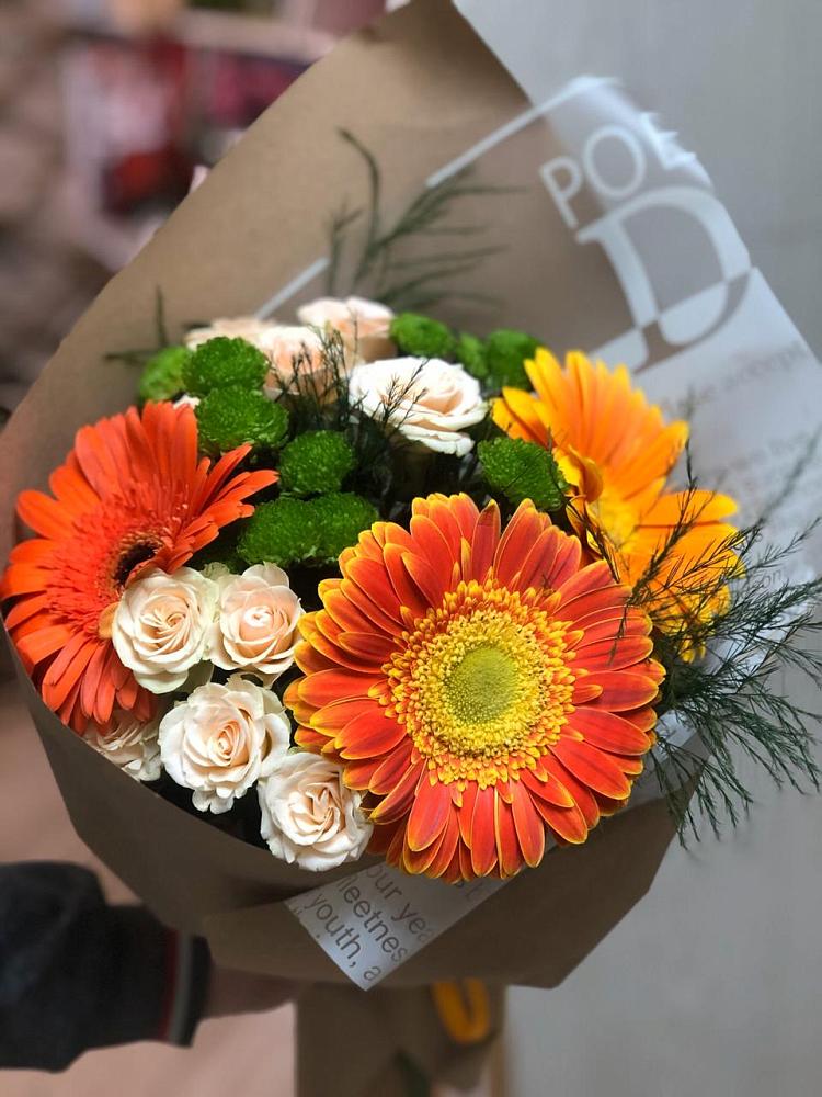 Букет цветов из: Герберы, Хризантемы и Розы в Кобралово
