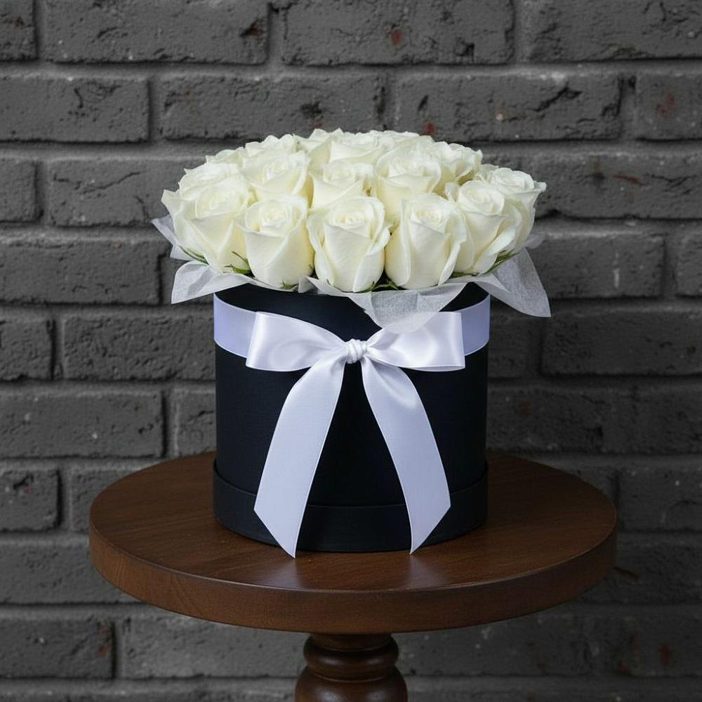 Цветочная композиция из Розы в шляпной коробке в Кобралово