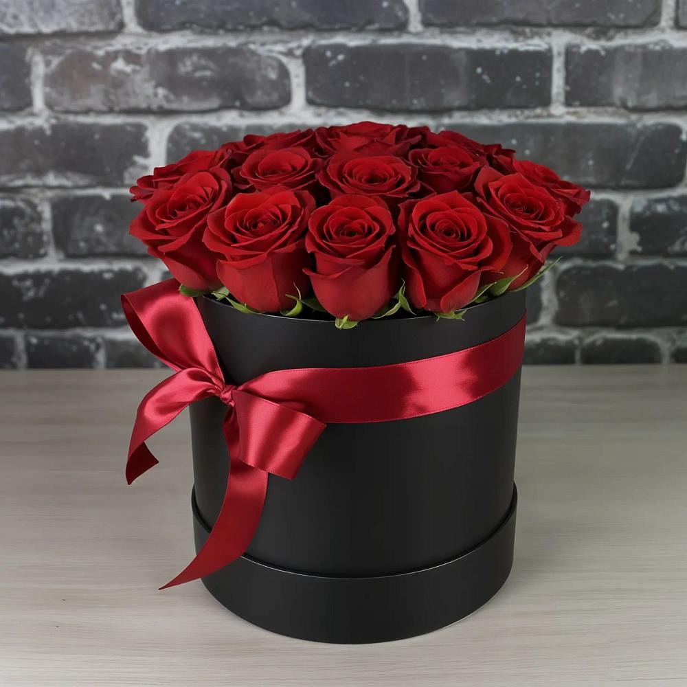 Цветочная композиция из Розы в шляпной коробке в Кобралово