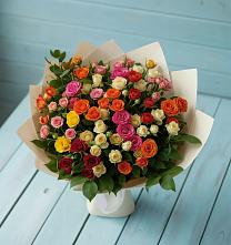 Букет Микс из разноцветных кустовых роз в Кобралово